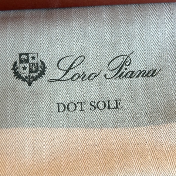 Loro Piana shoebox w/ dust covers - Picture 3 of 5